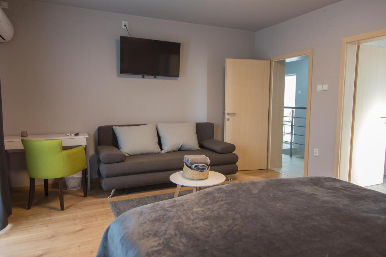 Holiday Home Thesaurum Karanac Exterior photo